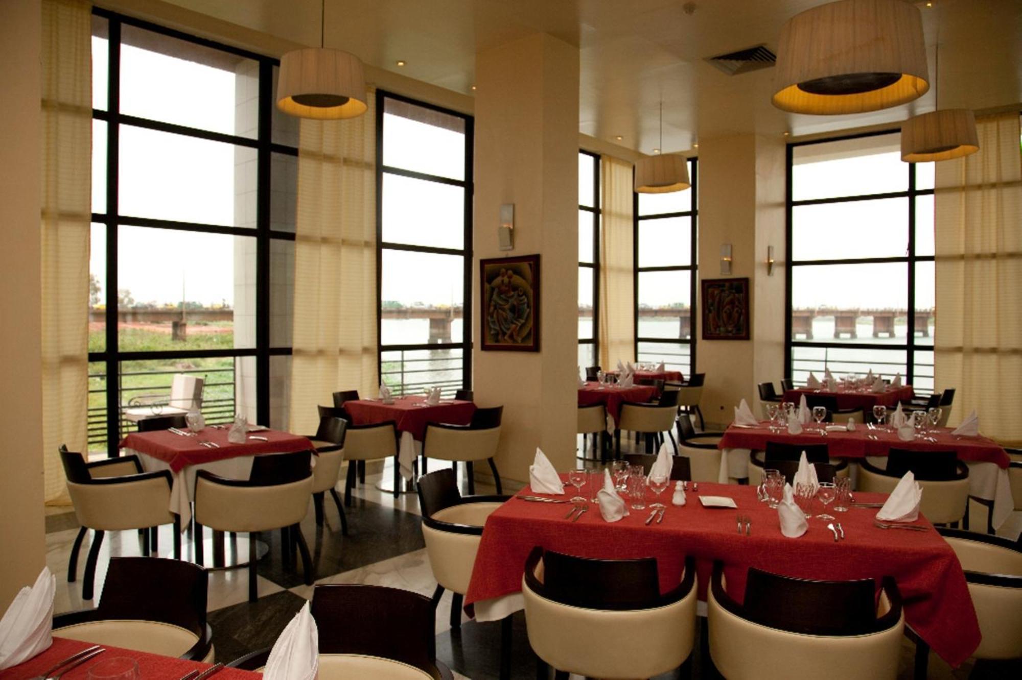 Hotel El Farouk บามาโก ภายนอก รูปภาพ