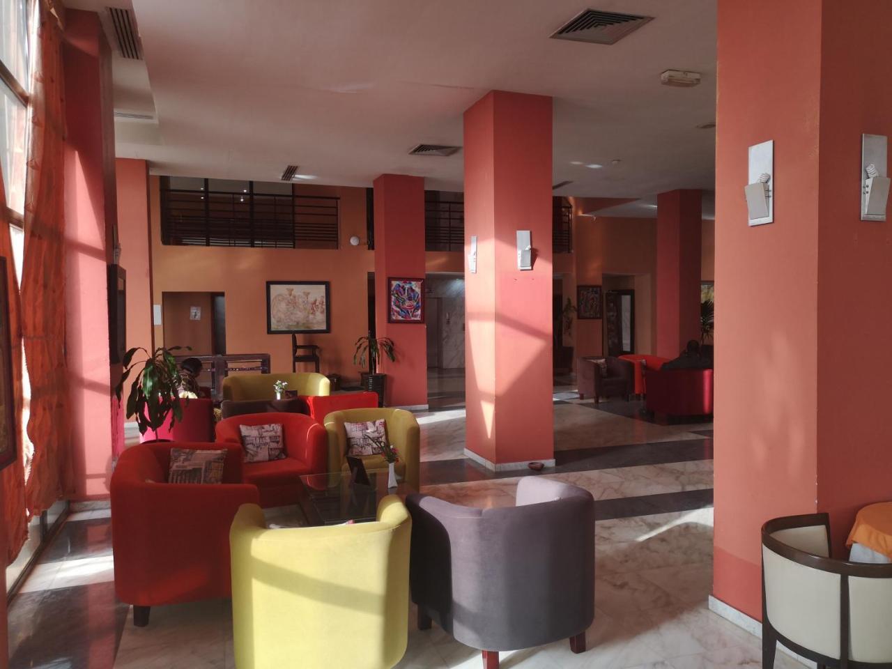Hotel El Farouk บามาโก ภายนอก รูปภาพ