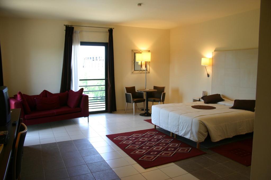 Hotel El Farouk บามาโก ภายนอก รูปภาพ